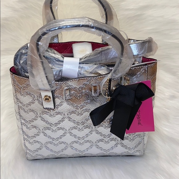 SOLD🚫 Betsey Johnson NWT crossbody/hand bag - Picture 8 of 10